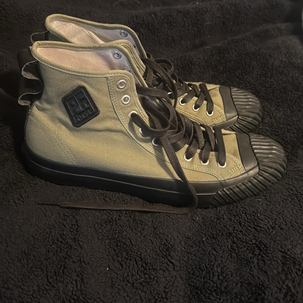PF Flyer Grounder hi tops in olive/green - Picture 2 of 5
